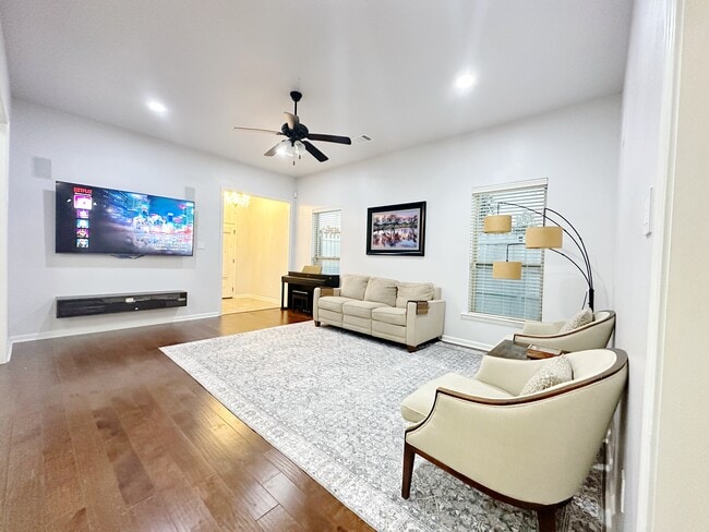 Building Photo - 4847 Juniper Park Dr