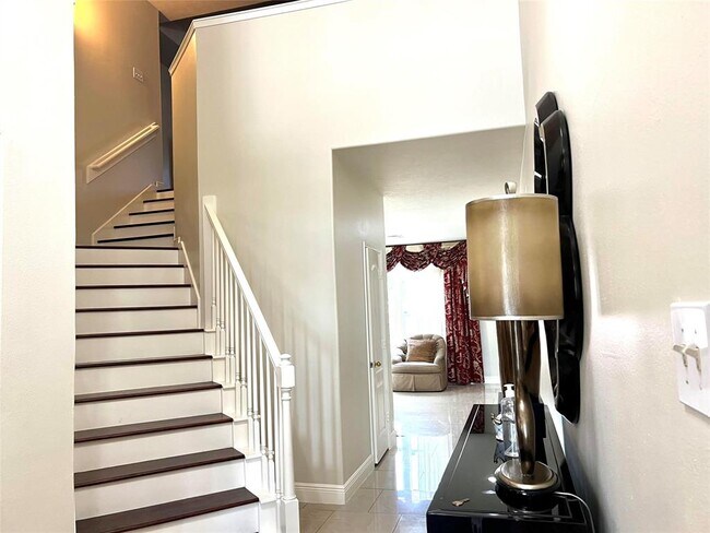 Building Photo - 12426 Shadow Point Dr