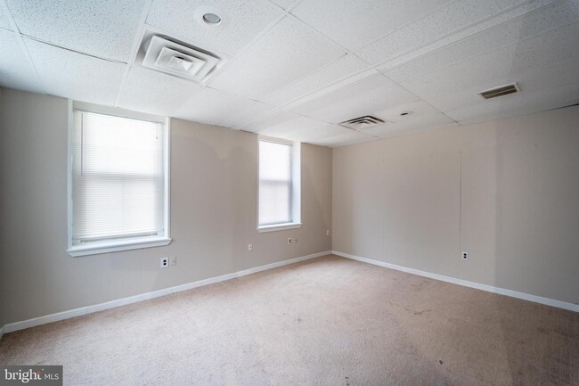 Building Photo - 1440 Callowhill St