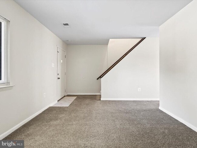 Building Photo - 8633 Madera Ct