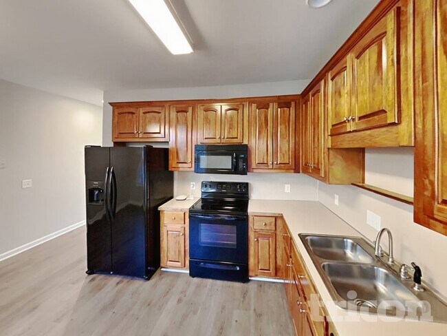 Foto del edificio - 104 Holcomb Manor Ct