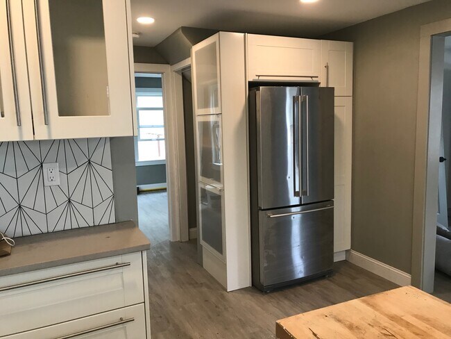 Unit 1- Kitchen - 6 Quirk Ct