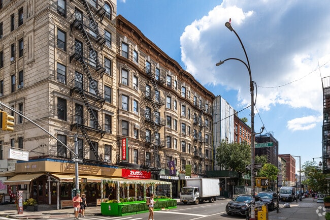 Building Photo - 380-386 Broome St