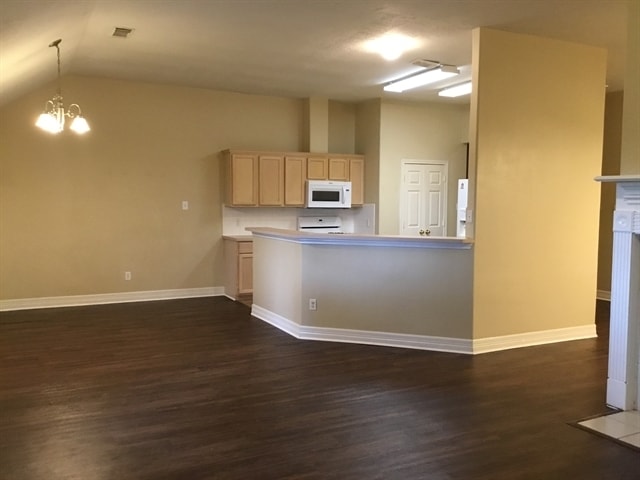 Building Photo - 21726 Wildcroft Drive