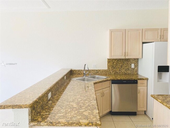 Building Photo - 8110 Royal Palm Blvd