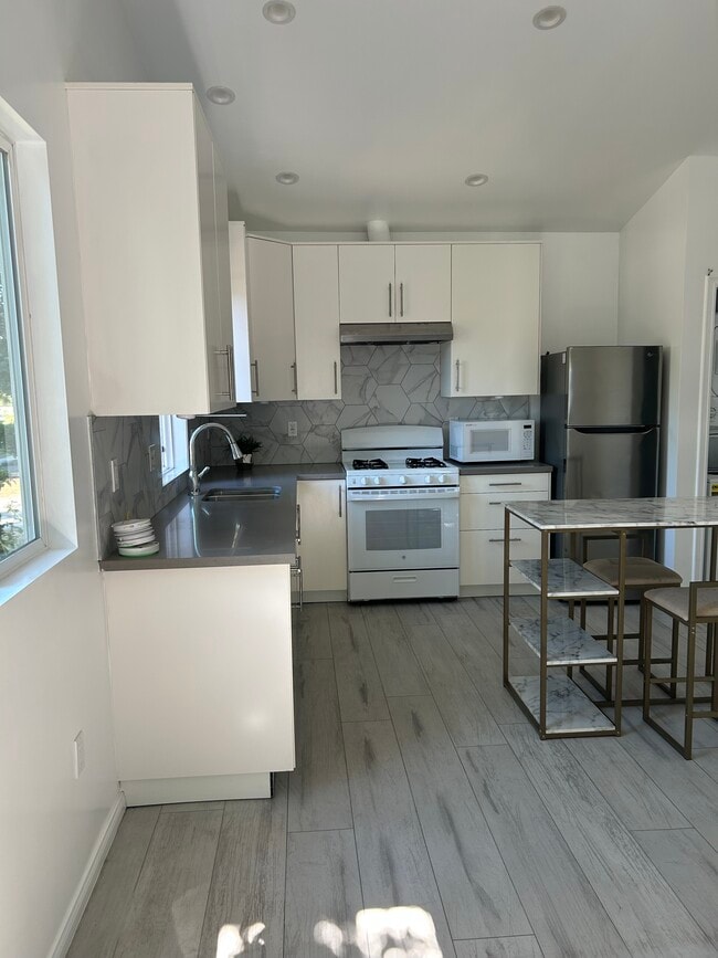 Building Photo - 23830 Welby Way