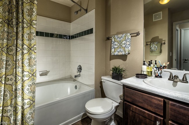 Foto del edificio - 4750 E Cherry Creek S Dr