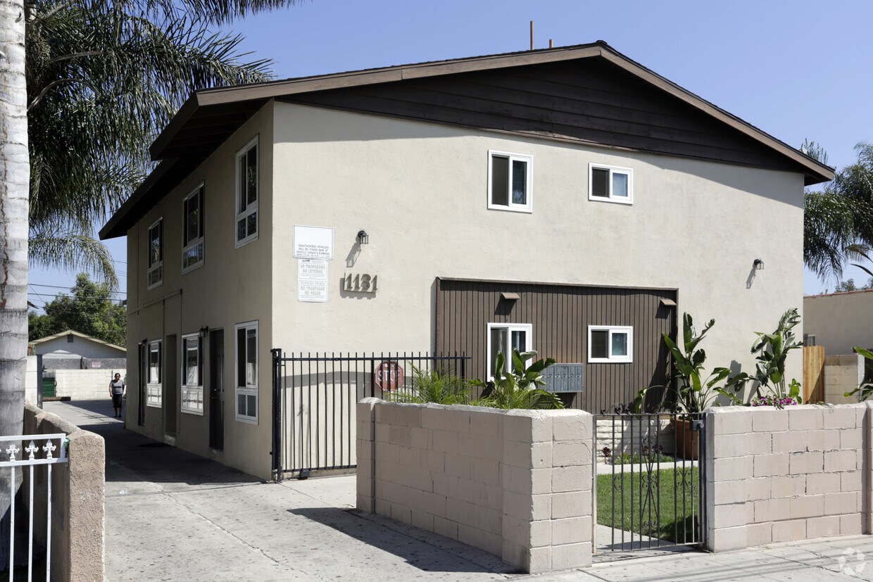 Foto principal - 1131 Highland St