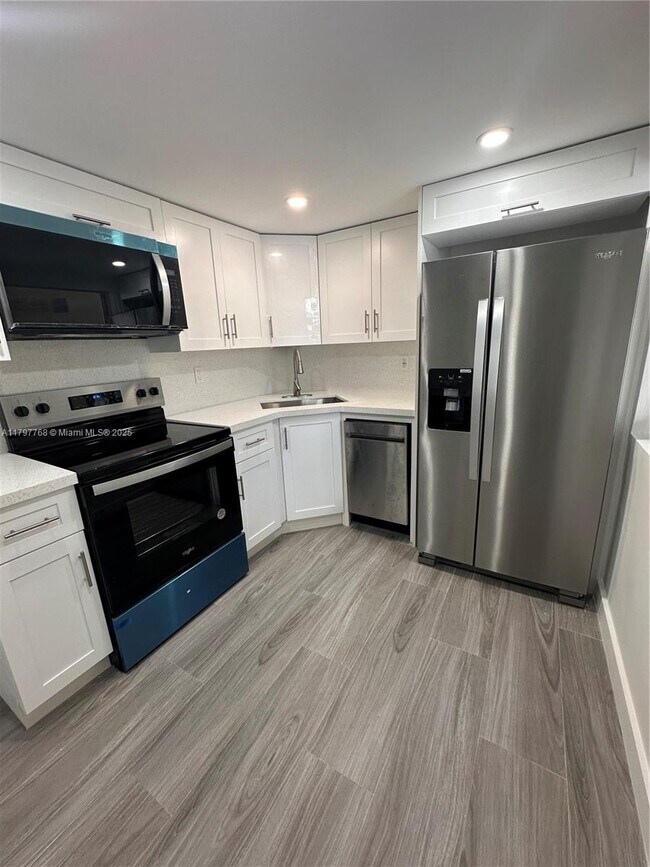 Foto del edificio - 7705 SW 86th St