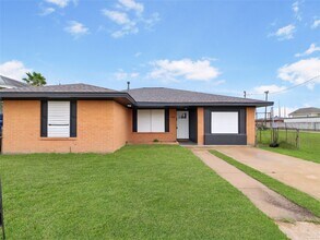 Building Photo - 3105 Church St