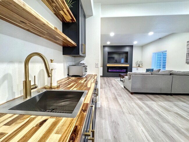 Foto del edificio - 10339 Wrangell Cir
