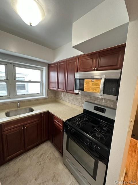 Building Photo - 4183 E Tremont Ave