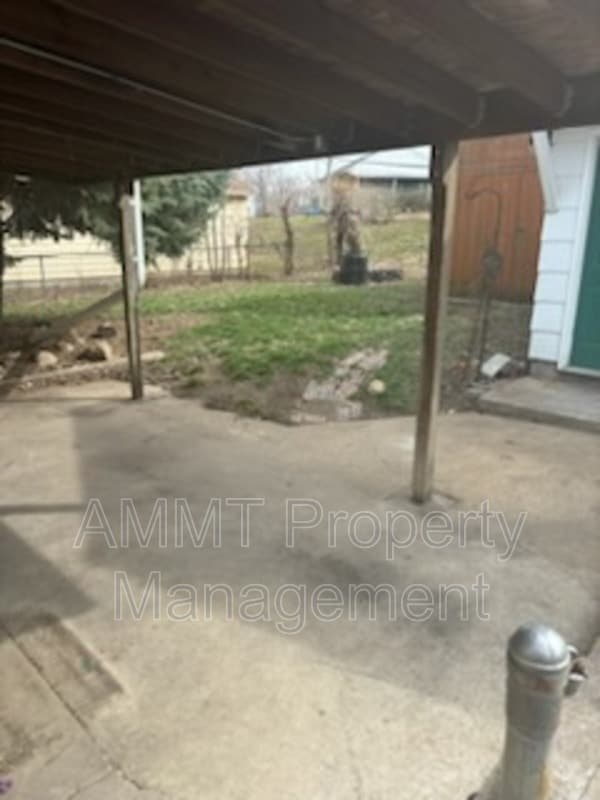 Foto del edificio - 2404 Wisconsin St SW
