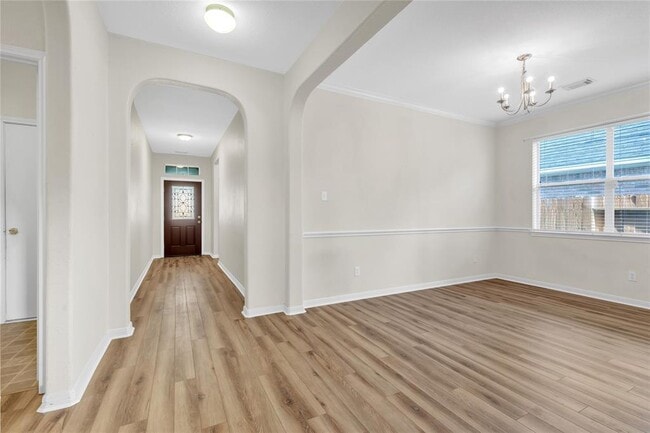 Building Photo - 415 Abbey Ln