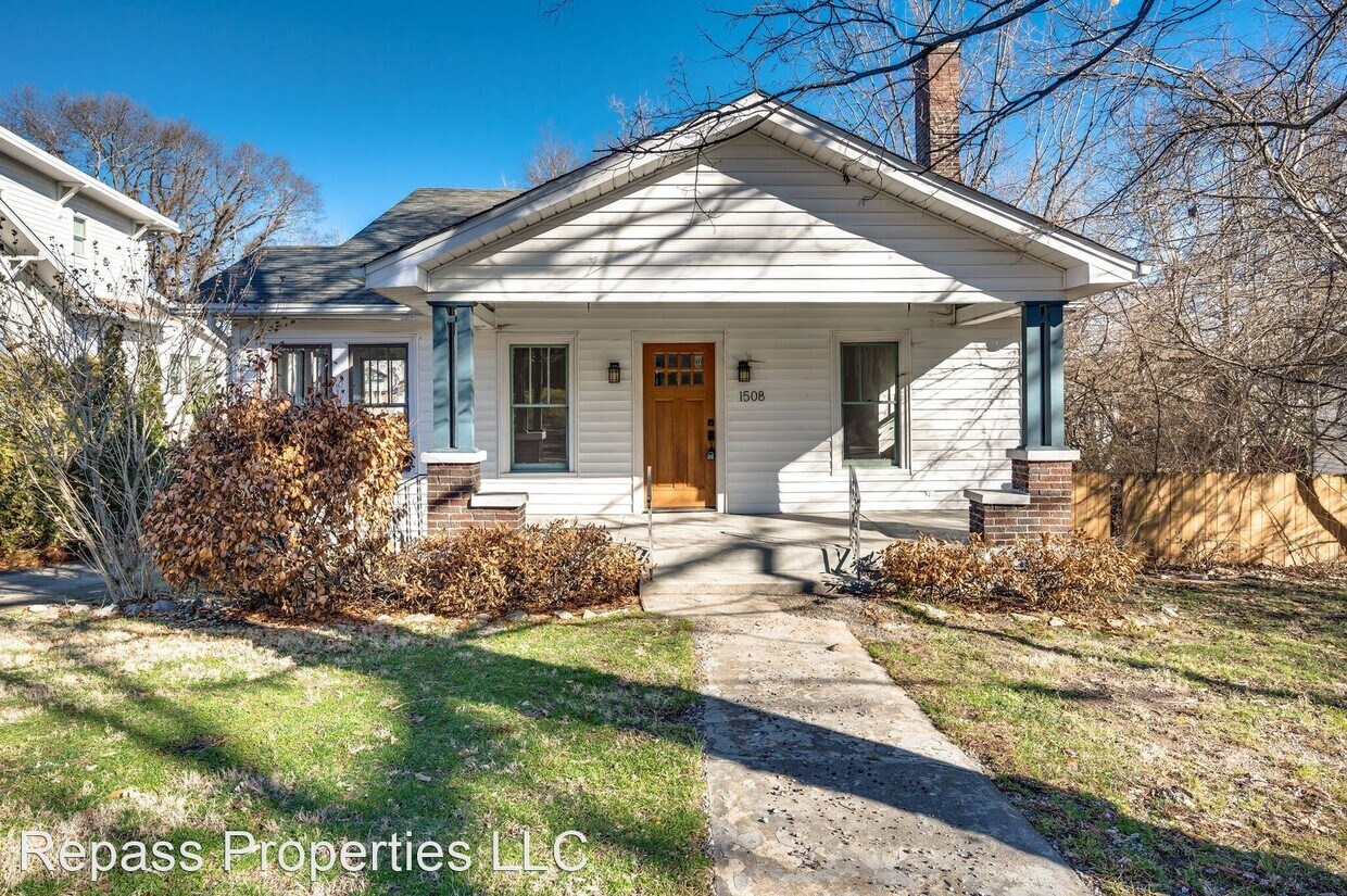 Foto principal - 3 br, 2 bath House - 1508 Ferguson Ave