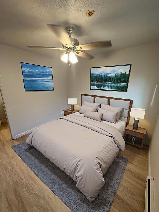 Building Photo - Renovated 2 Bedroom Downtown Sioux Falls!