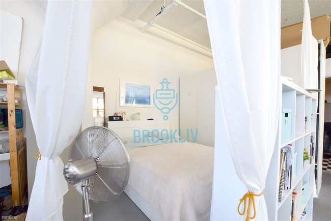 Foto del edificio - 1 br, 1 bath Apartment - 144 Spencer St 420
