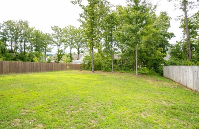 Building Photo - 1725 Oakvale Drive