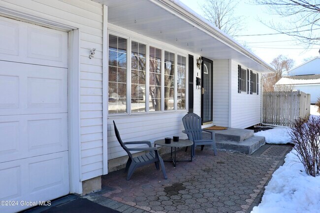 Building Photo - 1 Bossi Ln