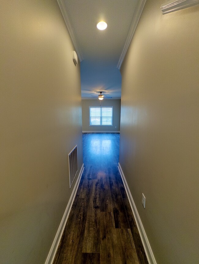 Building Photo - 415 Flat Ridge Way