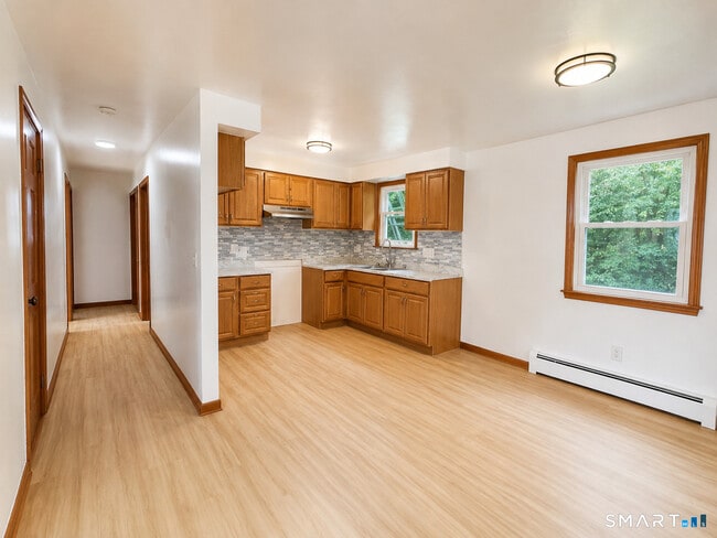 Building Photo - 98 Hartley Dr