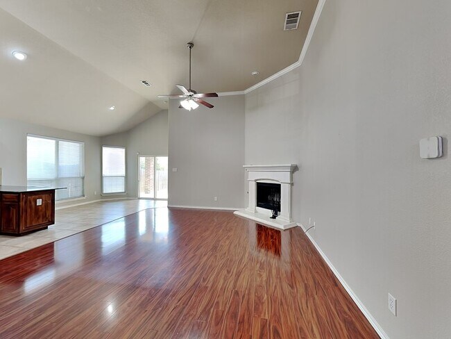 Building Photo - 6204 Kristen Dr