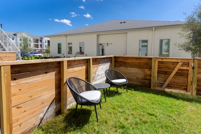 The Chloe Leander apartments — community photo - The Chloe Leander