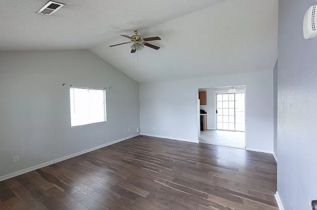 Building Photo - 3905 Shepway Loop