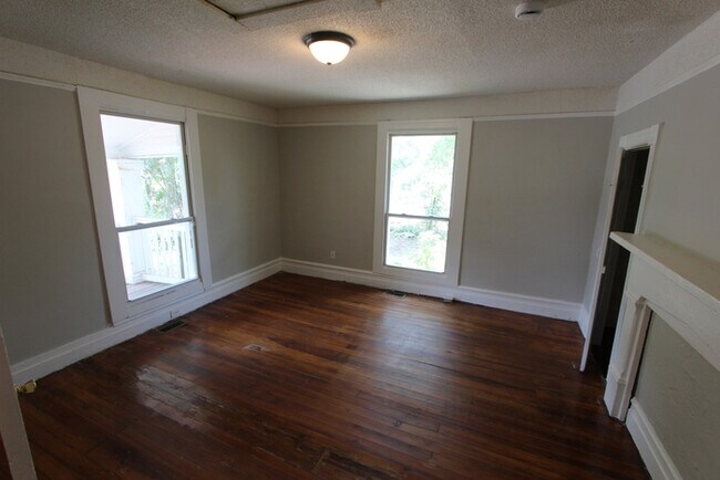 Foto del edificio - 442 Hall St