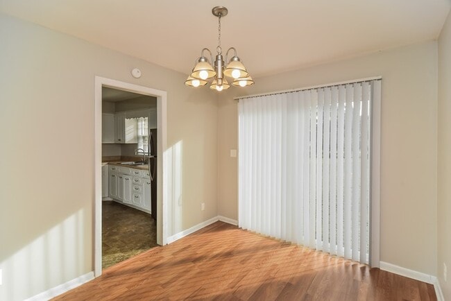 Building Photo - Spacious 4 Bedroom with Large Backyard!