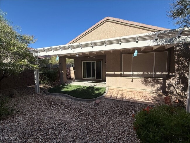 Foto del edificio - 2427 Andromeda Ave
