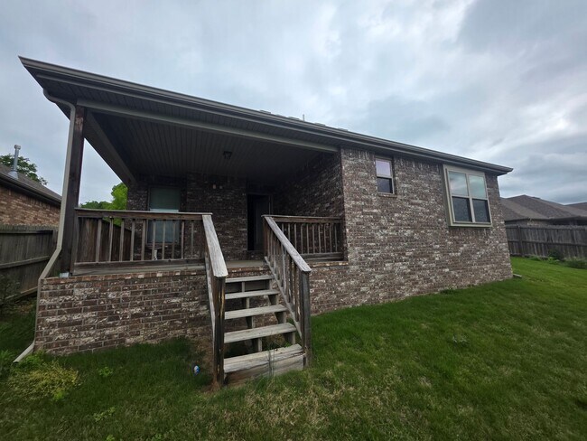 Building Photo - Nice home in northwest Fayetteville