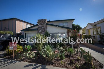 Primary Photo - 2448 Arizona Ave