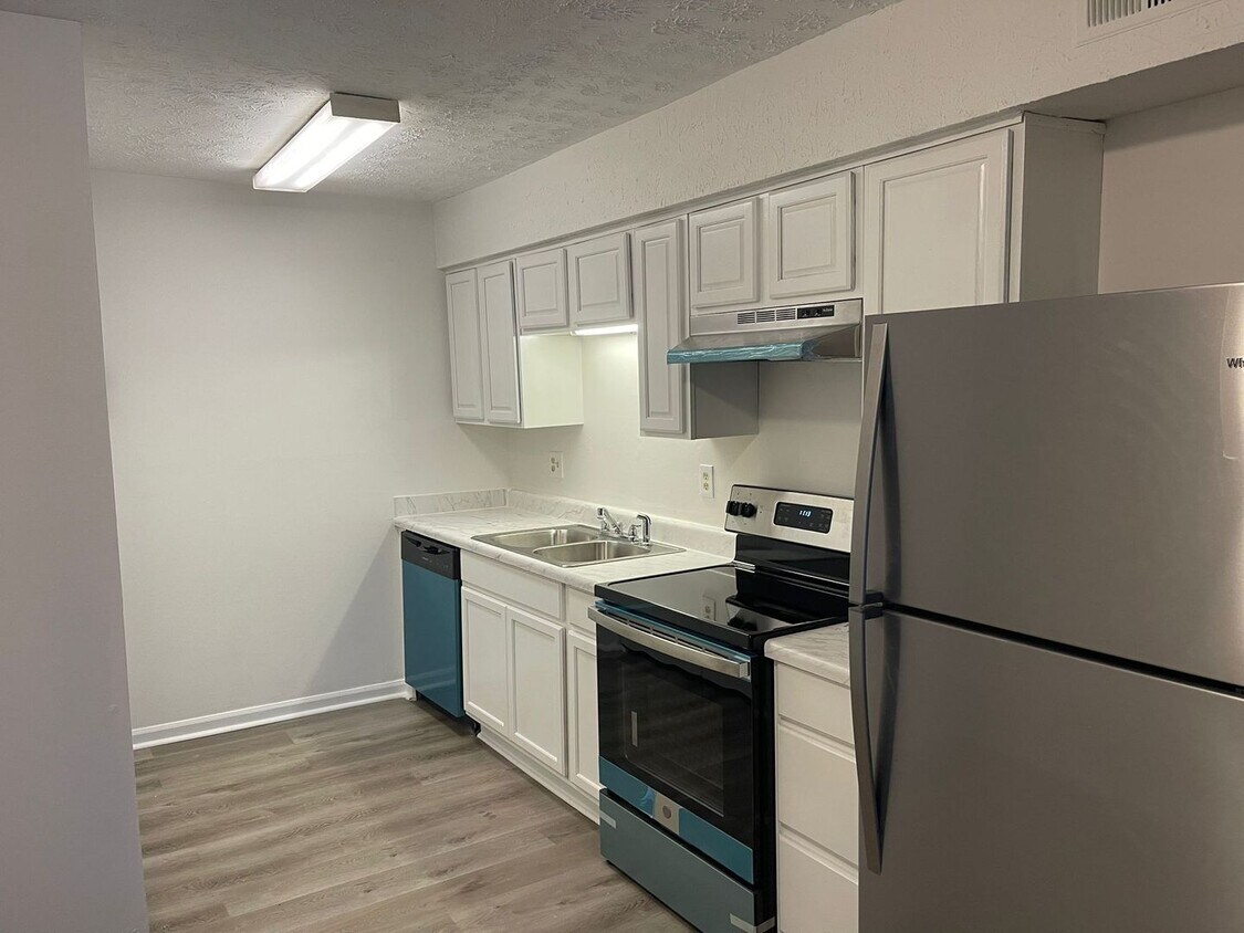 Foto principal - Modern 2-Bed, 1-Bath Oasis with Central Ai...