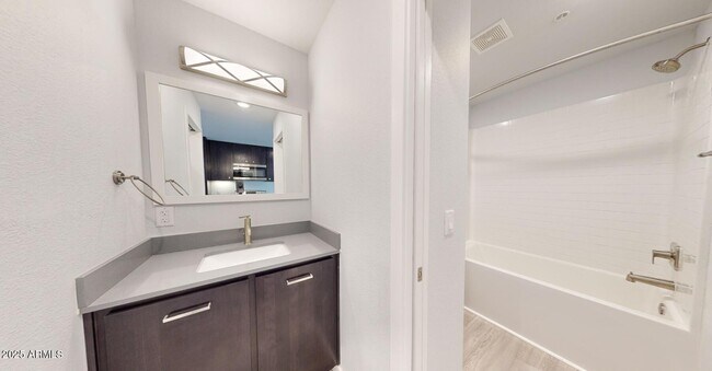 Building Photo - 11850 W Fillmore St