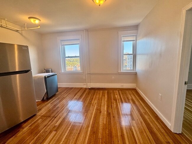 Building Photo - 1615 Commonwealth Ave