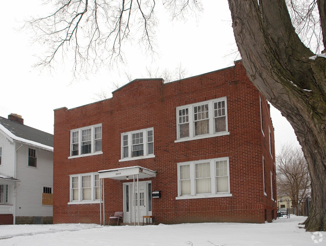 Building Photo - 2045 W Broad St