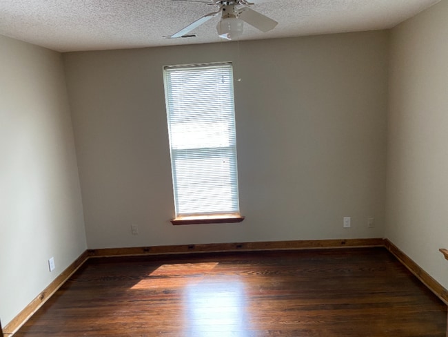 Foto del edificio - 103 S 4th St