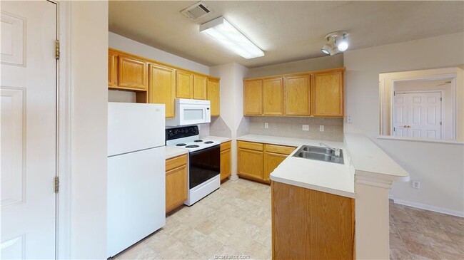 Building Photo - 100 Deacon Dr