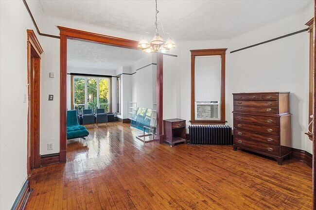 Building Photo - 3307 W Beach Ave