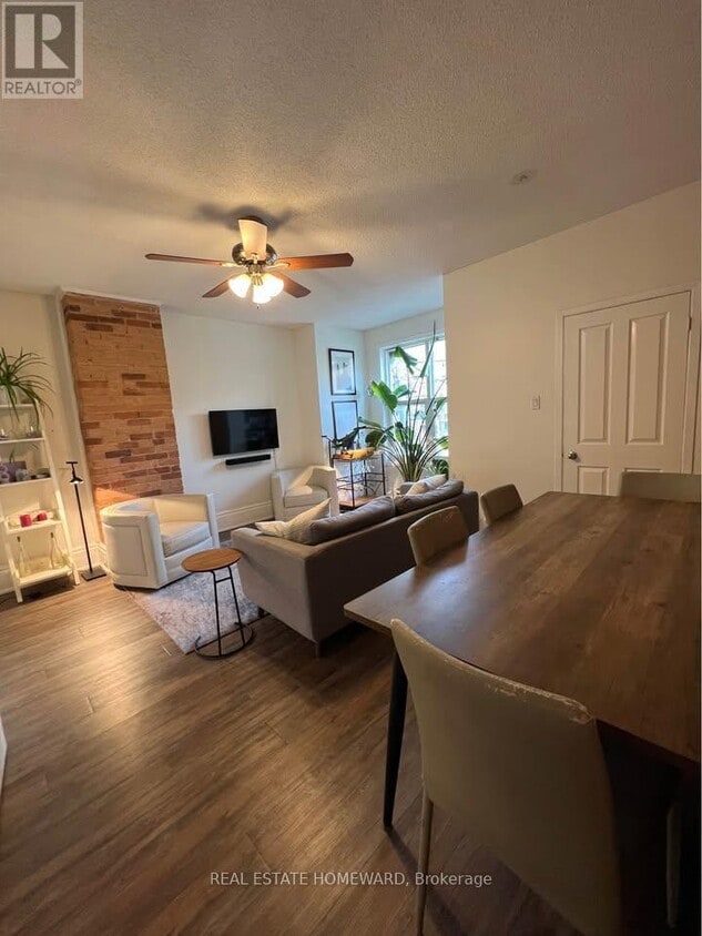 Photo principale - 244 Bathurst St