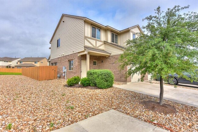 Building Photo - 420 White Steppe Way