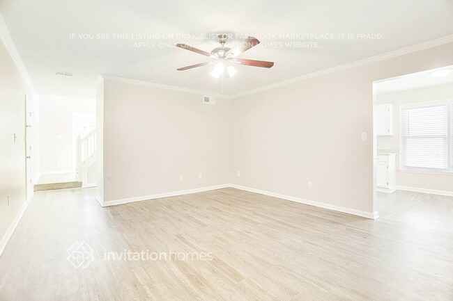 Building Photo - 448 Sheppard Crook