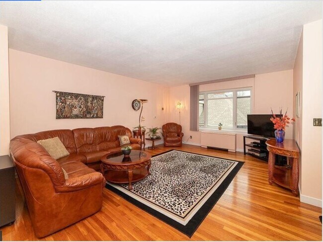 Foto del edificio - 573 Washington St