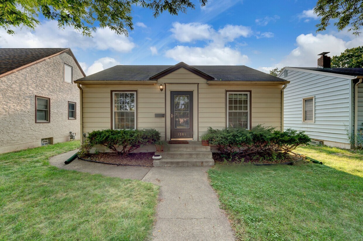 1285 Schletti St, Saint Paul, MN 55117 House Rental in Saint Paul, MN