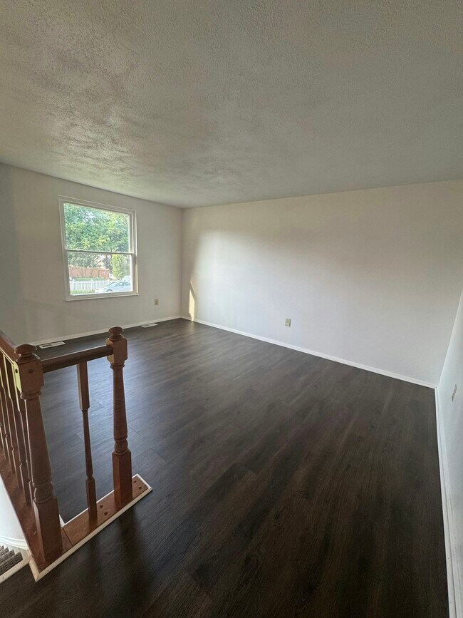 Foto del edificio - 6401 Brambleton Rd