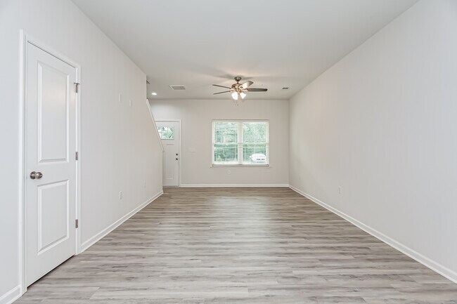 Foto del edificio - 4323 Enoch Dr, Charlotte, NC