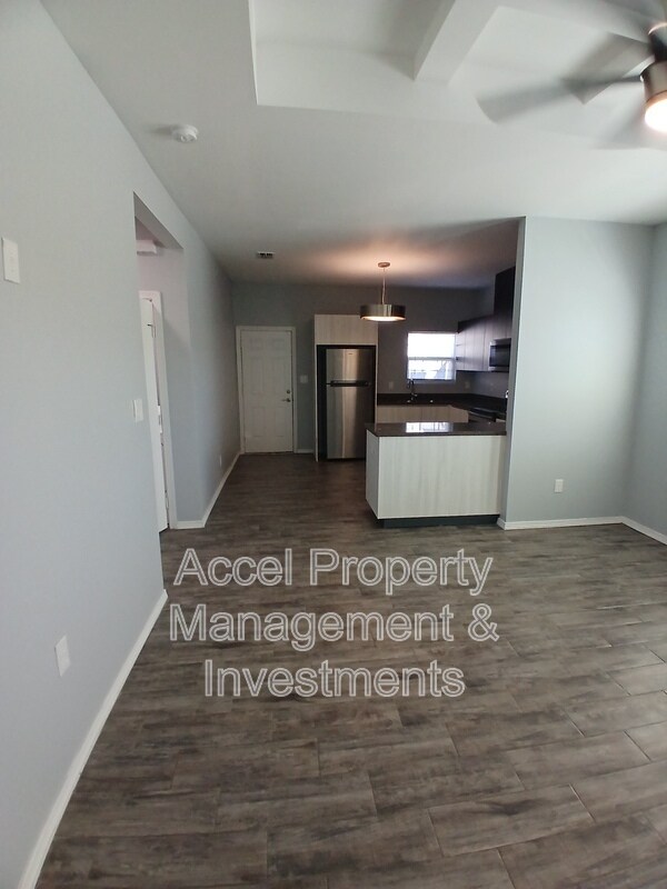 Building Photo - 1805 Cari Nicole Ave