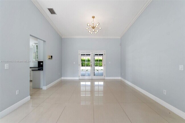 Foto del edificio - Winged Foot Drive, Hialeah, FL 33015 - 4 BR 3 BA house