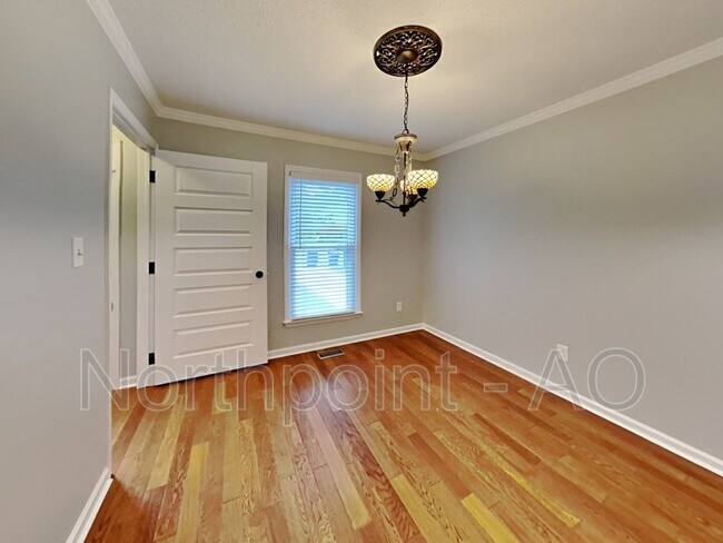 Foto del edificio - 4012 Iron Horse Rd